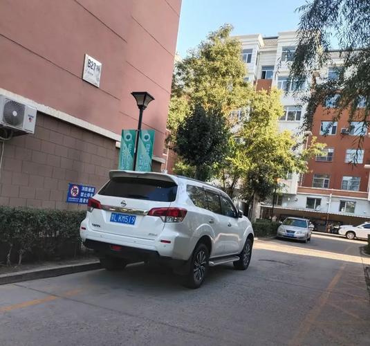 新门内部资料免费提供和违停车堵消防车被掀与违停车堵消防车被掀翻